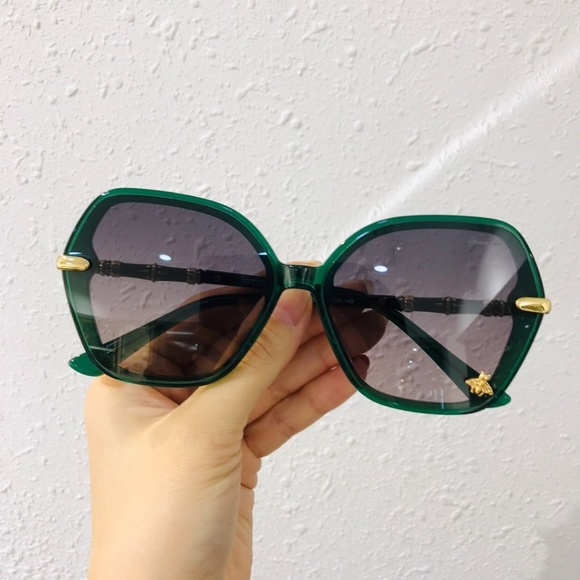 Sunglasses main image 3